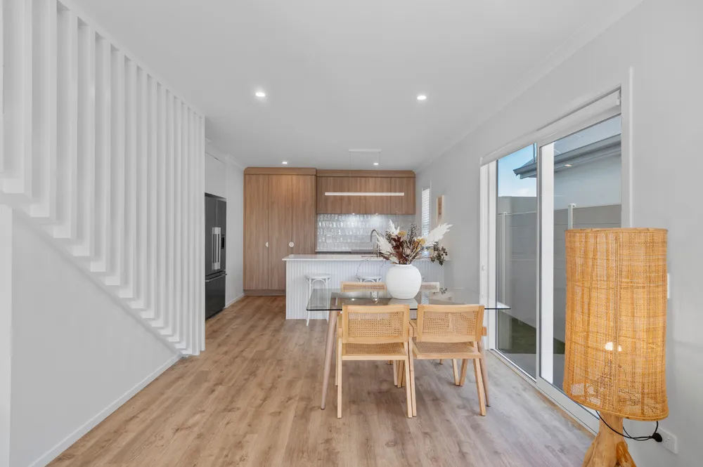 Photos of 106 Pallida Crescent