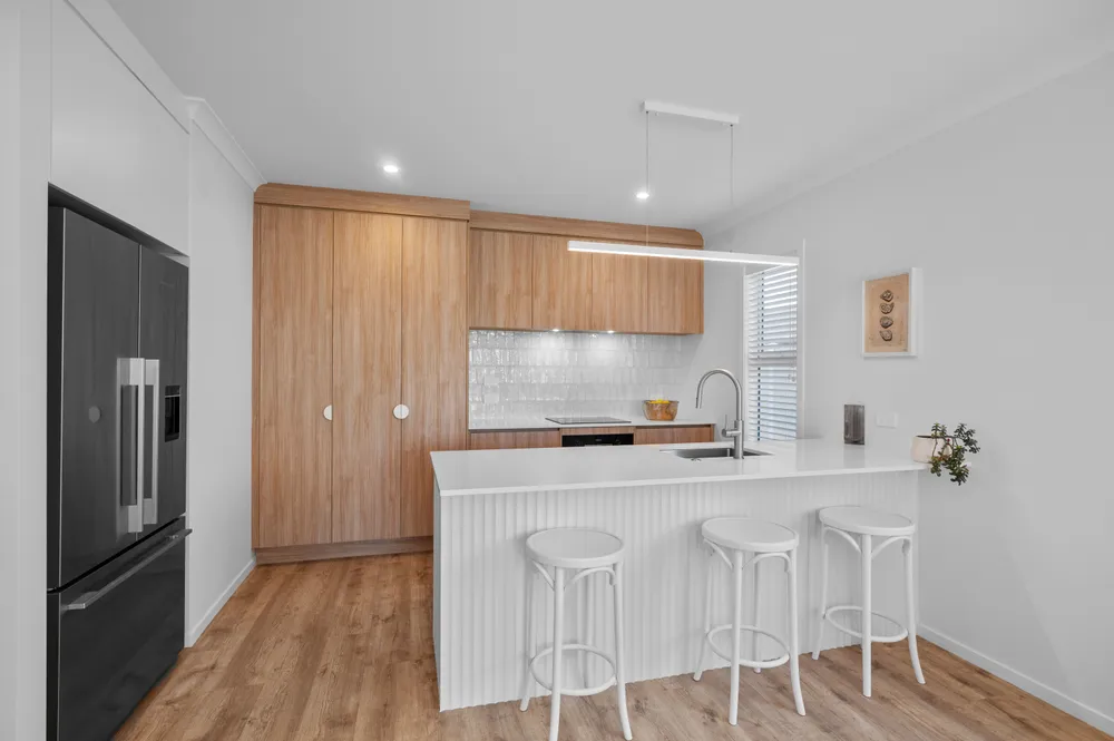 Photos of 106 Pallida Crescent