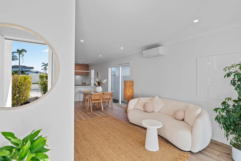 Photos of 106 Pallida Crescent