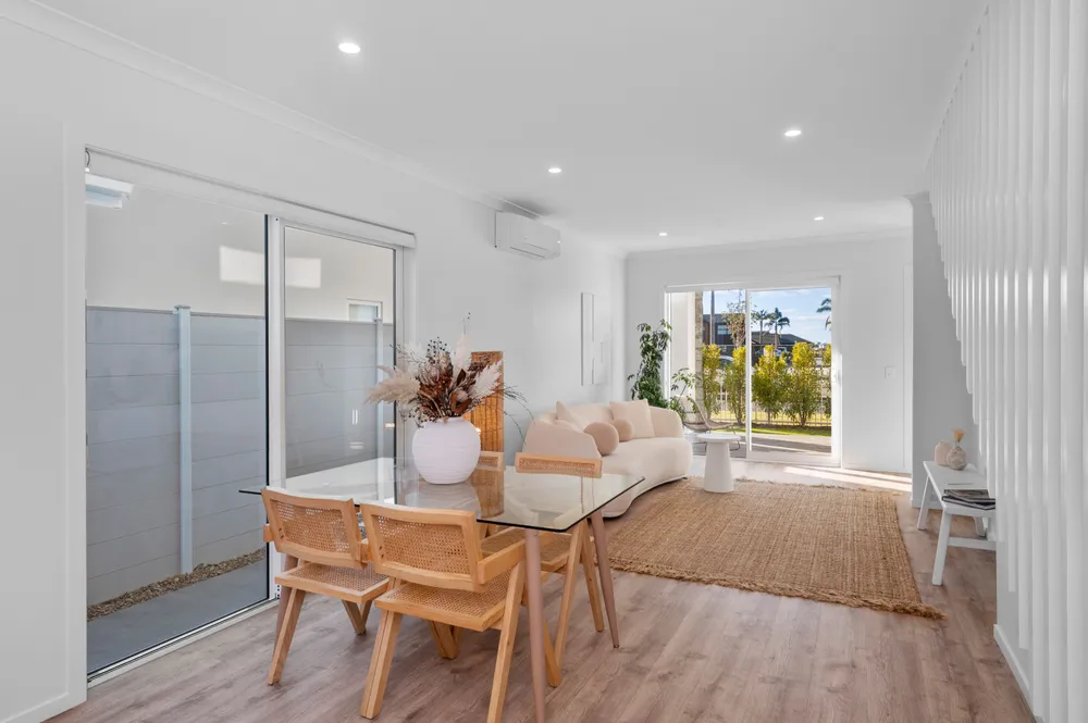 Photos of 106 Pallida Crescent