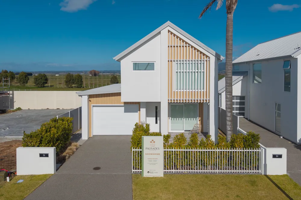 Photos of 106 Pallida Crescent