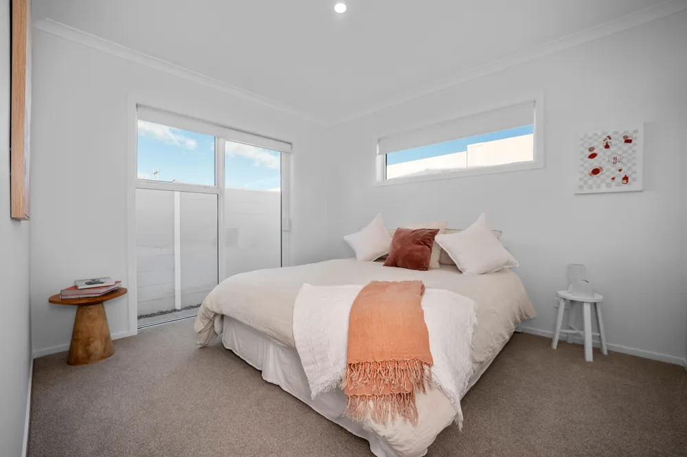 Photos of 106 Pallida Crescent