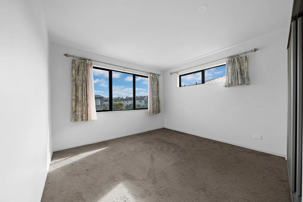 Photos of 35 Greenfinch Road