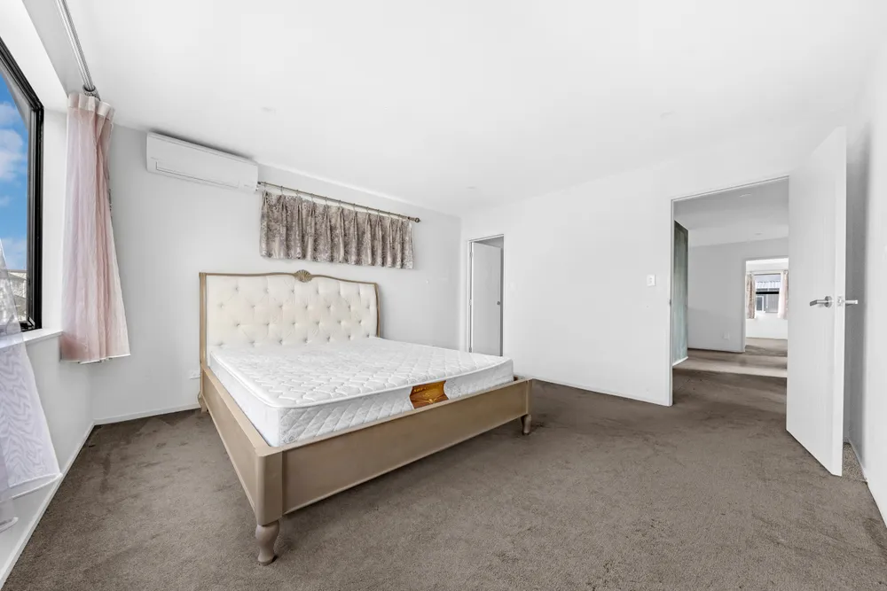 Photos of 35 Greenfinch Road