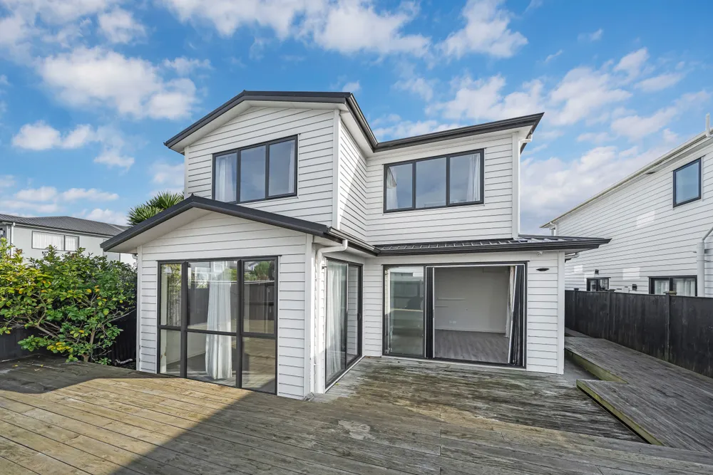 Photos of 35 Greenfinch Road