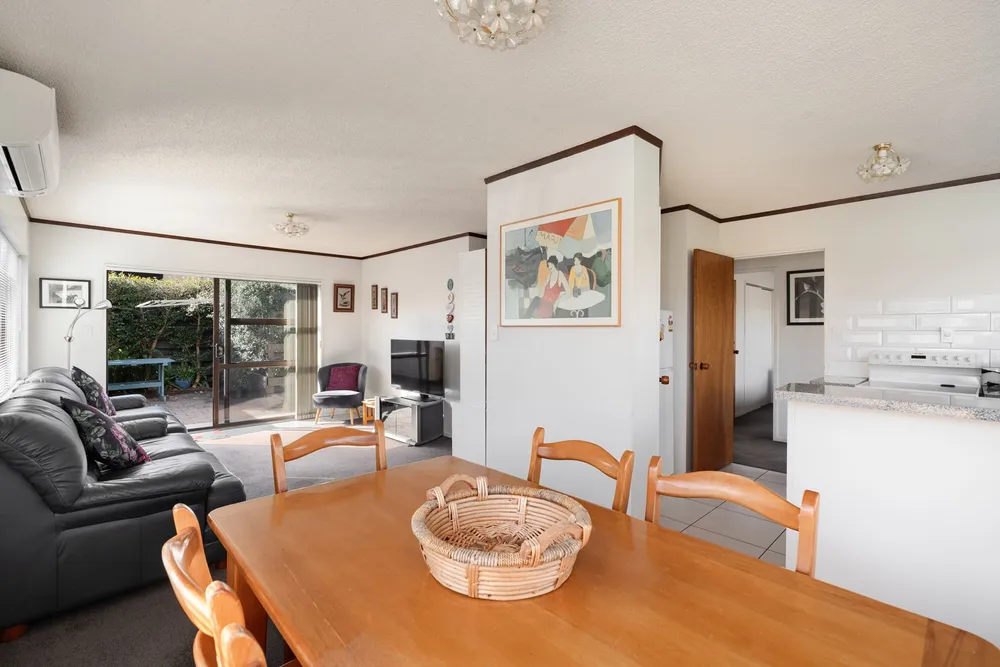 Photos of 75 Gloucester Road
