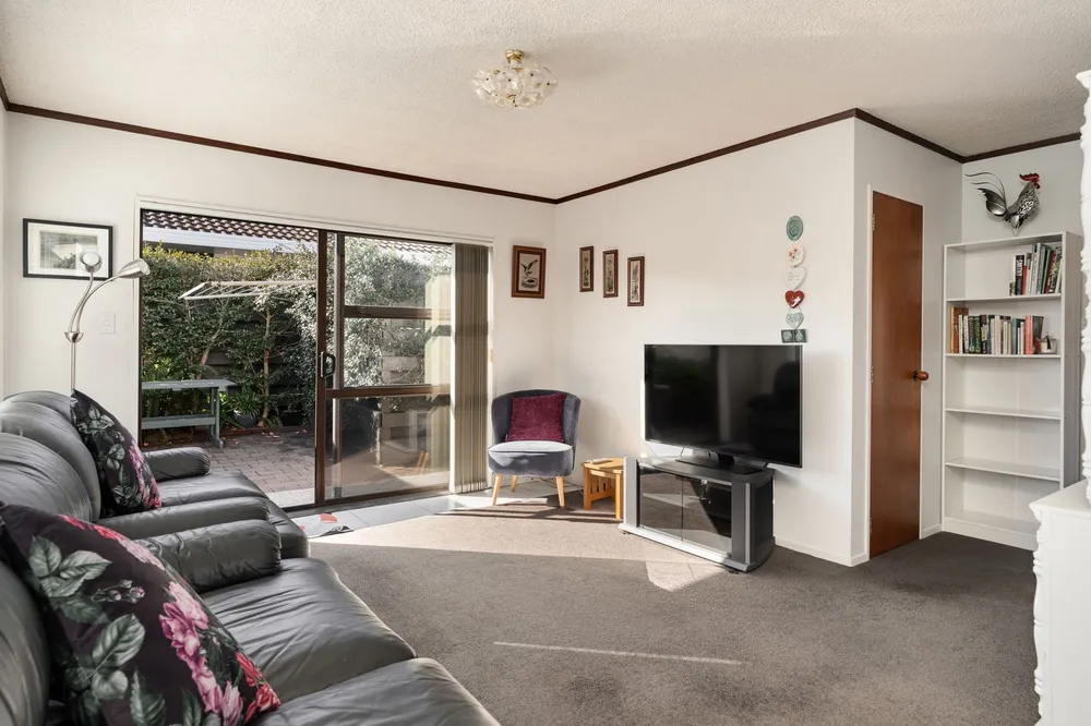 Photos of 75 Gloucester Road