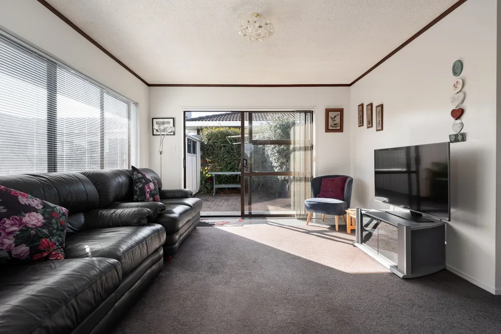 Photos of 75 Gloucester Road