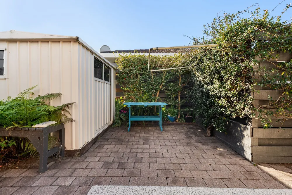 Photos of 75 Gloucester Road