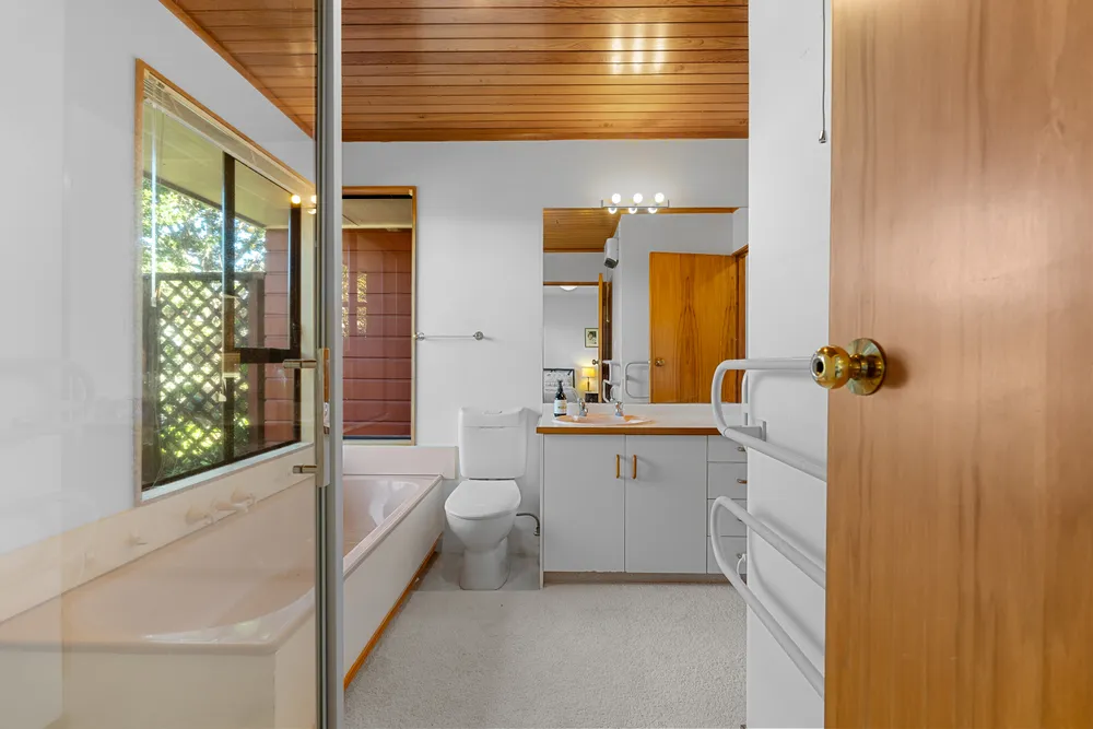 Photos of 21B Settlers Grove