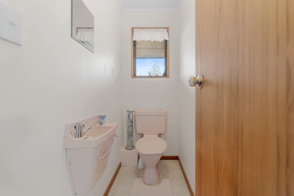 Photos of 21B Settlers Grove