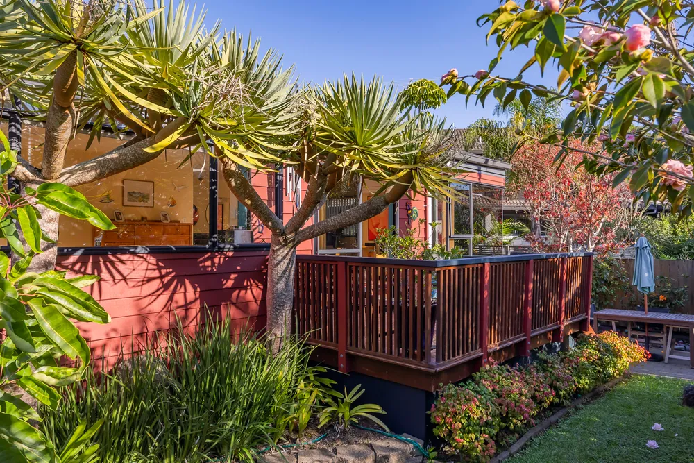Photos of 1/1031 Beach Road