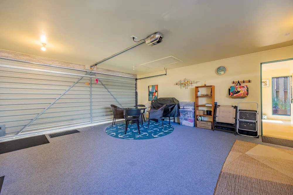 Photos of 1/1031 Beach Road