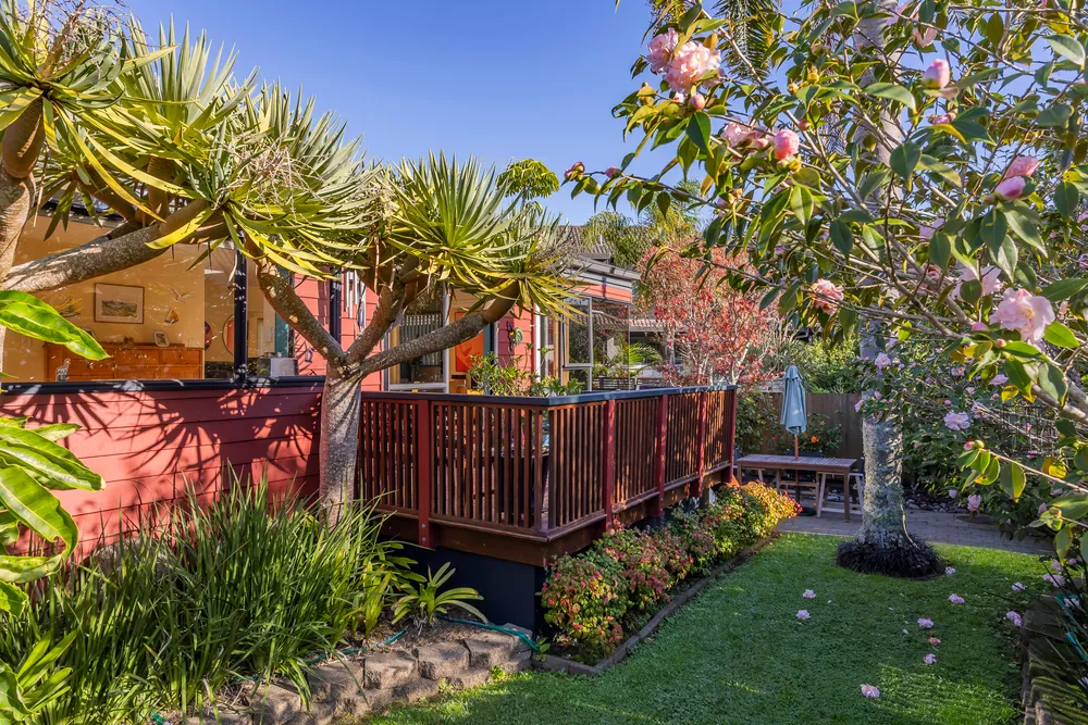 Photos of 1/1031 Beach Road