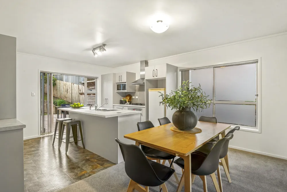 Photos of 114 Mountbatten Avenue