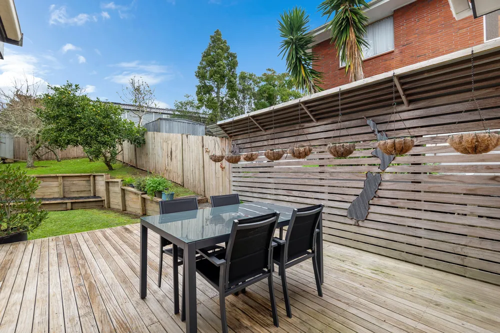 Photos of 114 Mountbatten Avenue