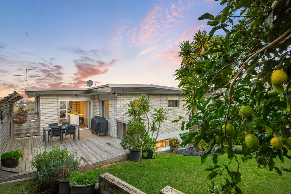 Photos of 114 Mountbatten Avenue
