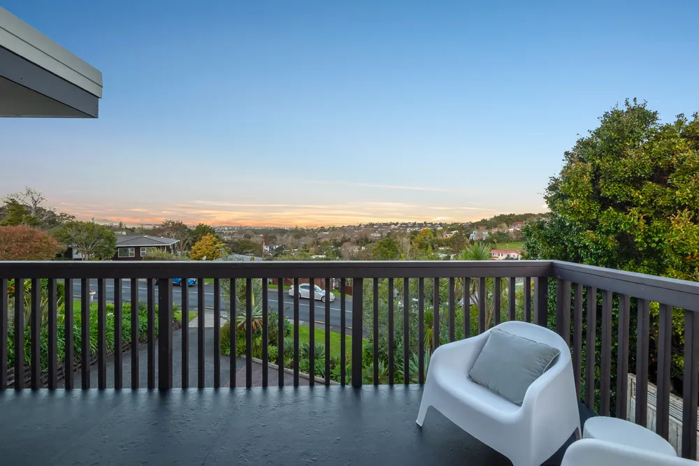 Photos of 114 Mountbatten Avenue