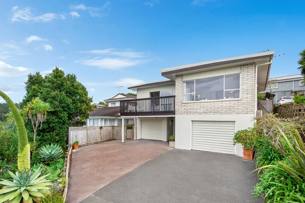 Photos of 114 Mountbatten Avenue