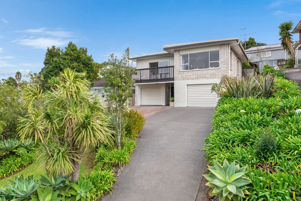 Photos of 114 Mountbatten Avenue