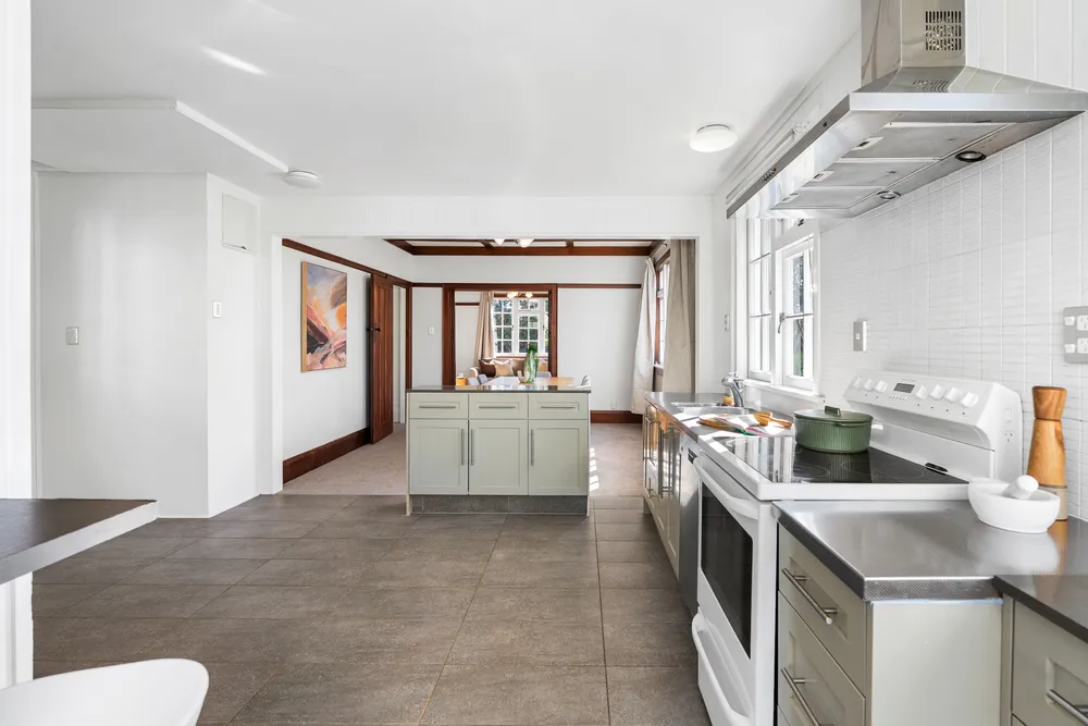 Photos of 10A Ropata Avenue