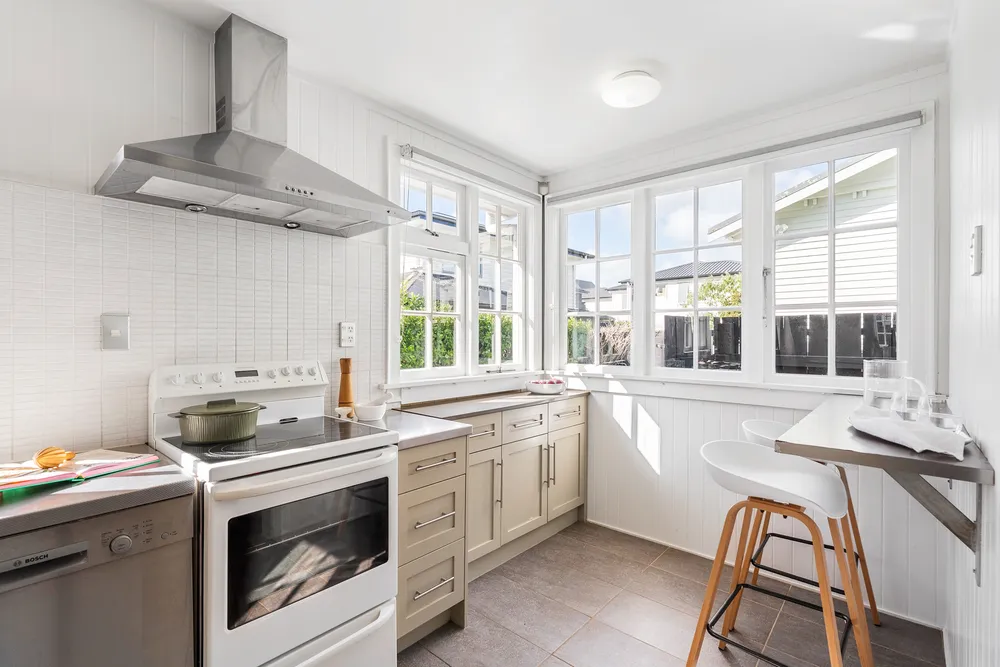 Photos of 10A Ropata Avenue