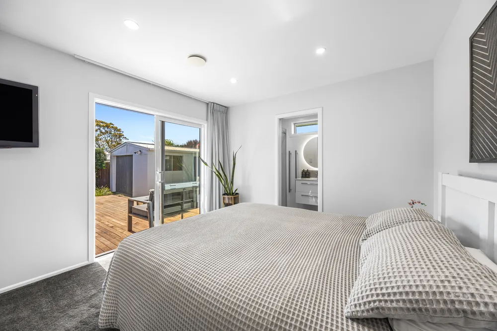 Photos of 30 Kirner Street