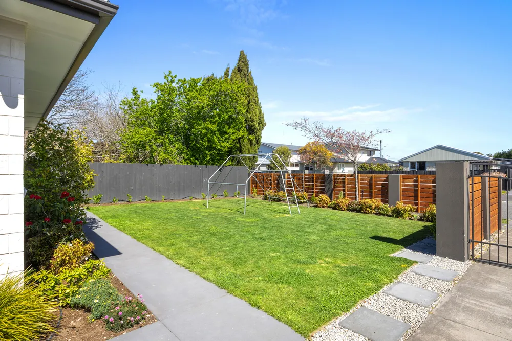 Photos of 30 Kirner Street