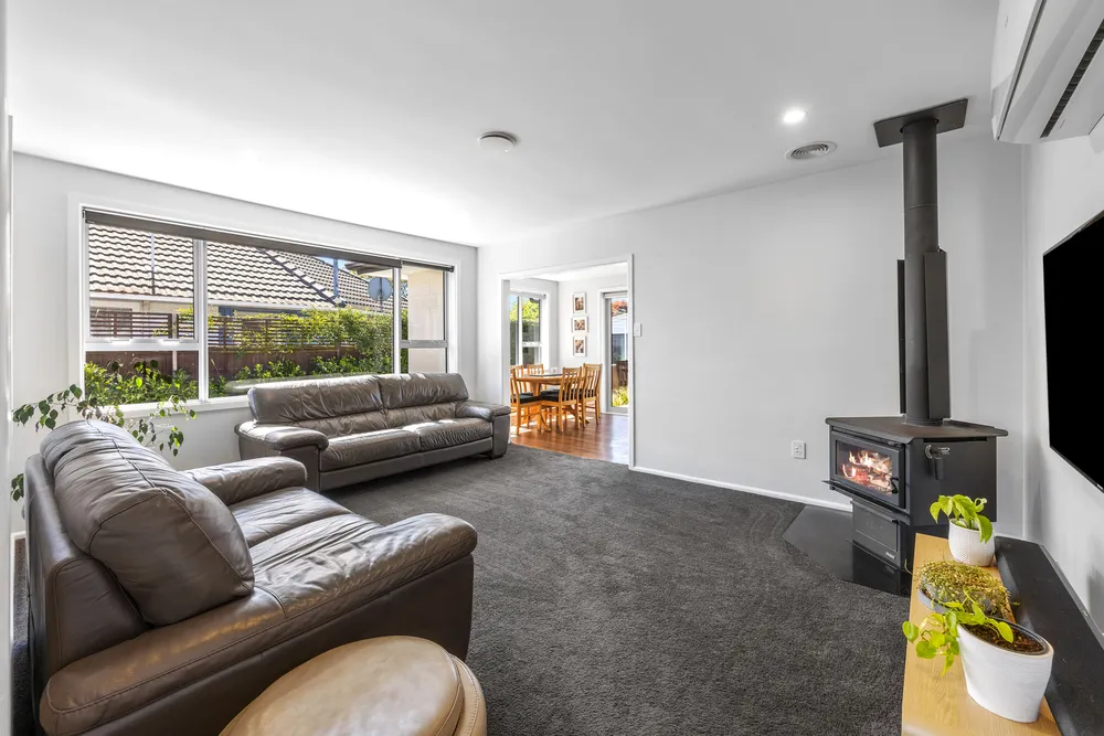 Photos of 30 Kirner Street