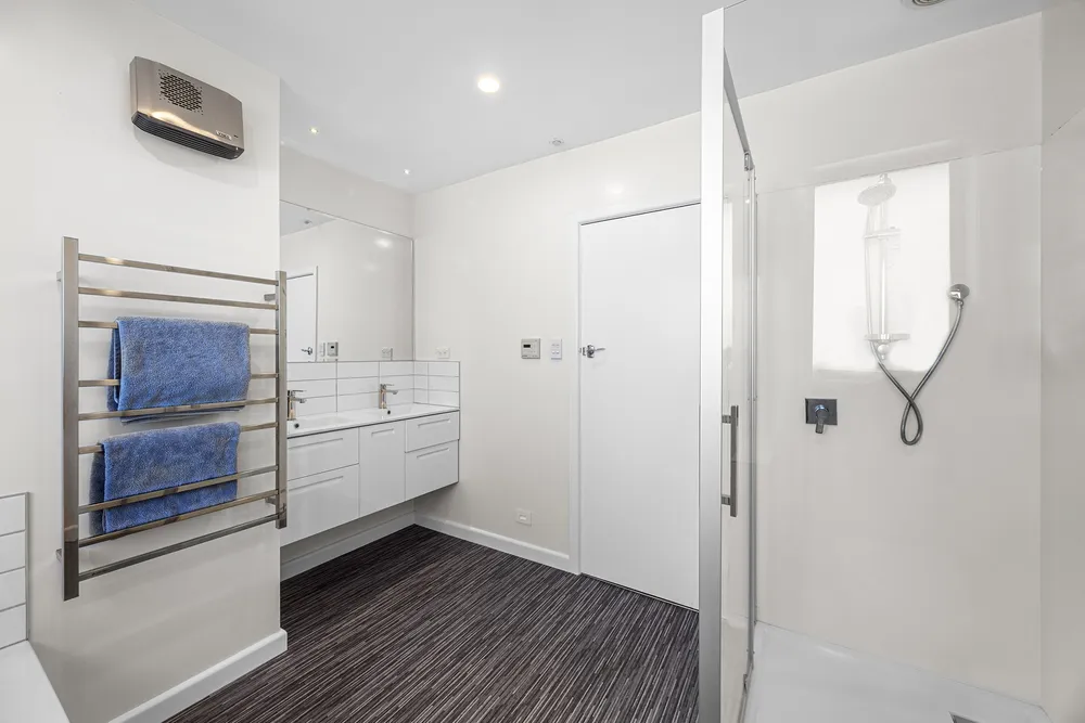 Photos of 30 Kirner Street