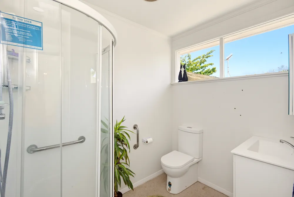 Photos of 35 Bowen Street