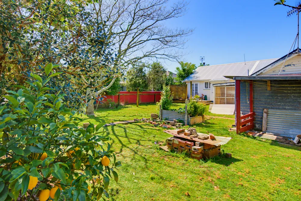Photos of 35 Bowen Street