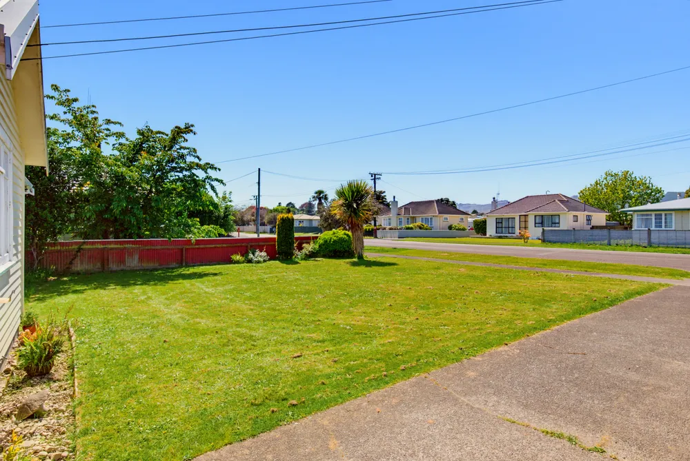 Photos of 35 Bowen Street