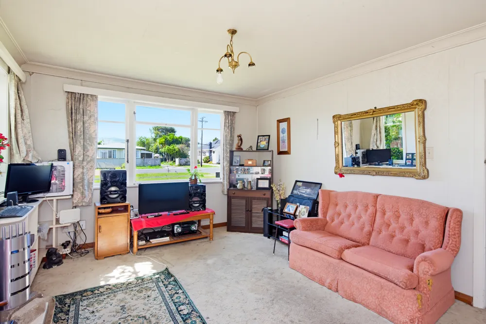 Photos of 35 Bowen Street