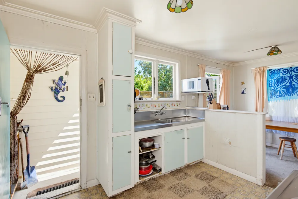 Photos of 35 Bowen Street