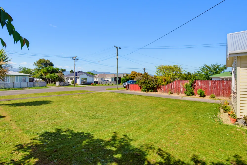 Photos of 35 Bowen Street