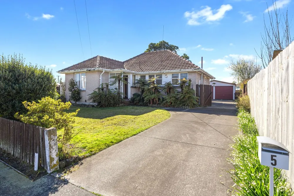 Photos of 5 Mattingley Street