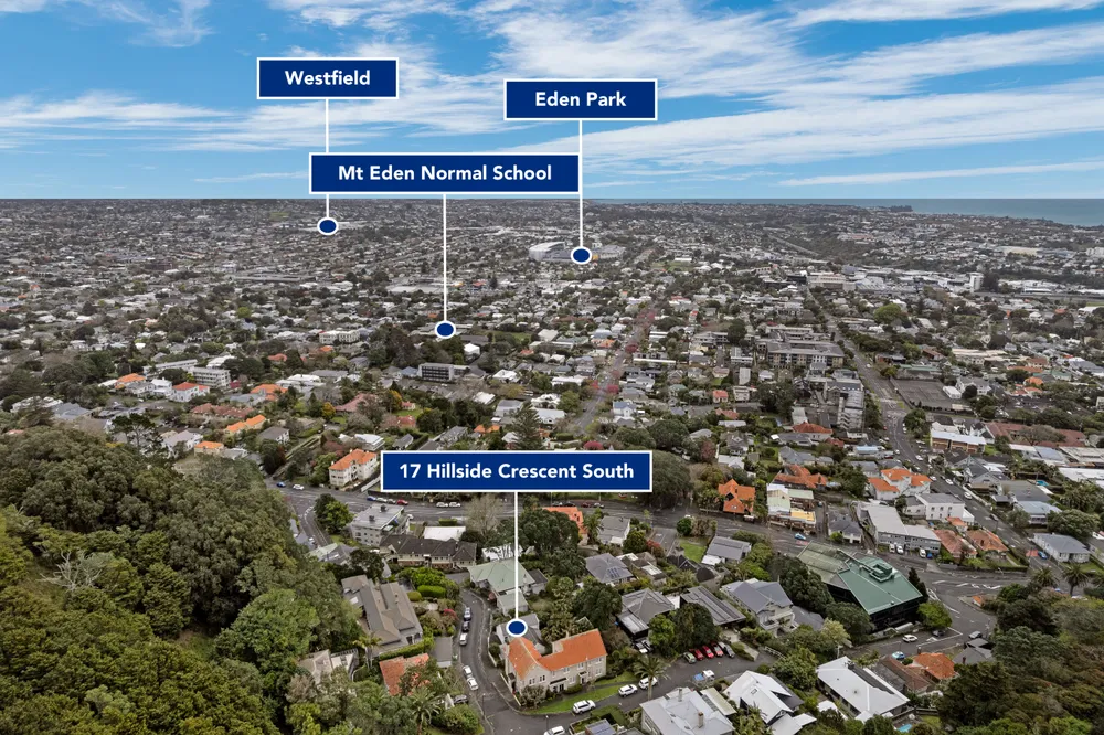 Photos of 17 Hillside Crescent South