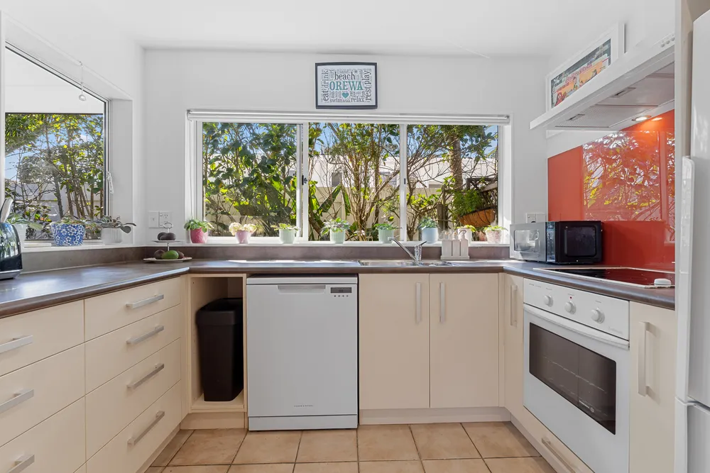 Photos of 2/454 Hibiscus Coast Highway