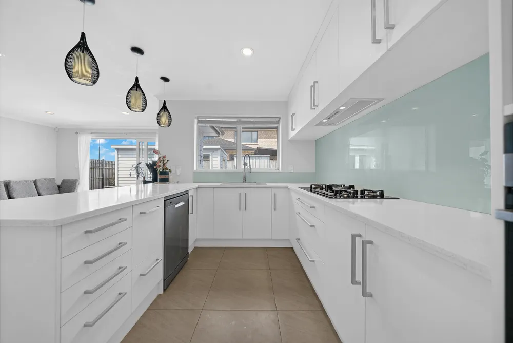 Photos of 4 Iwinuku Crescent