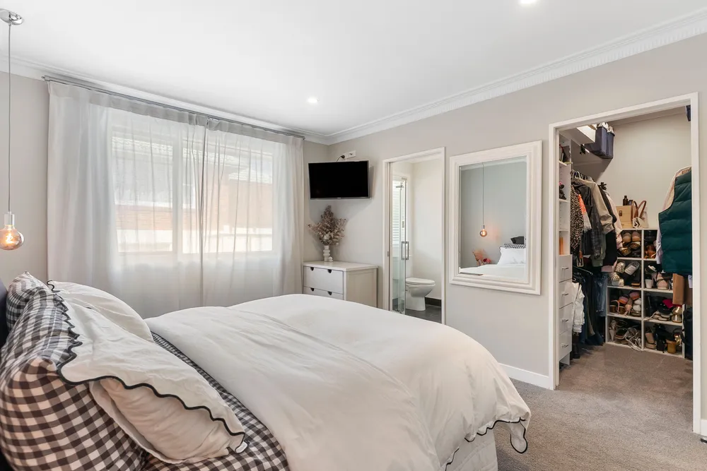 Photos of 4 Braebank Lane