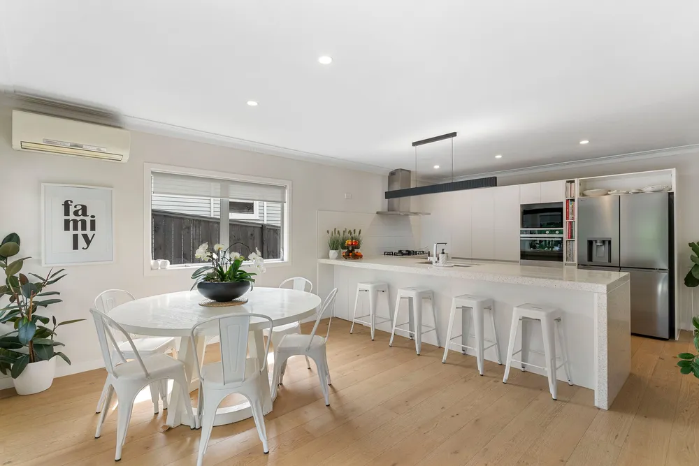 Photos of 4 Braebank Lane