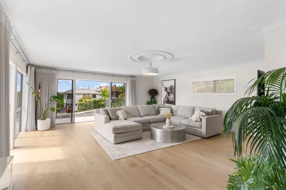 Photos of 4 Braebank Lane