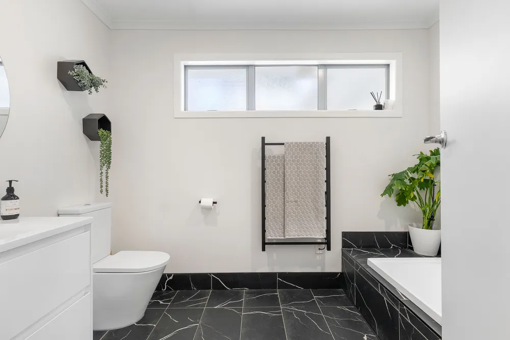Photos of 4 Braebank Lane
