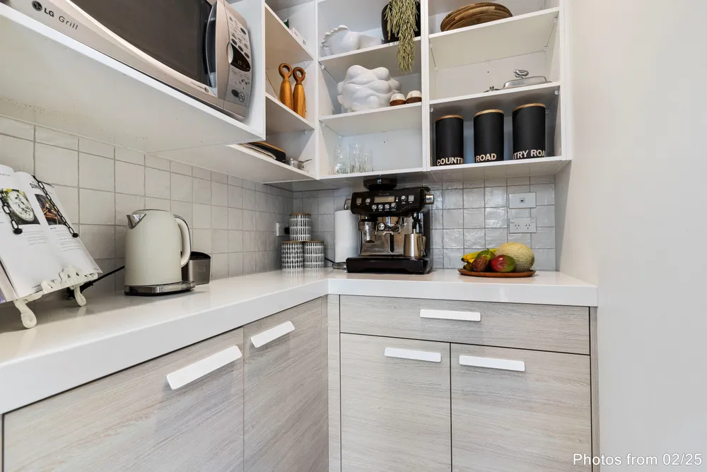 Photos of 15 Knoll Rise