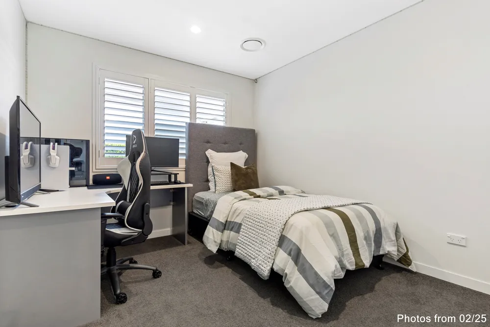 Photos of 15 Knoll Rise