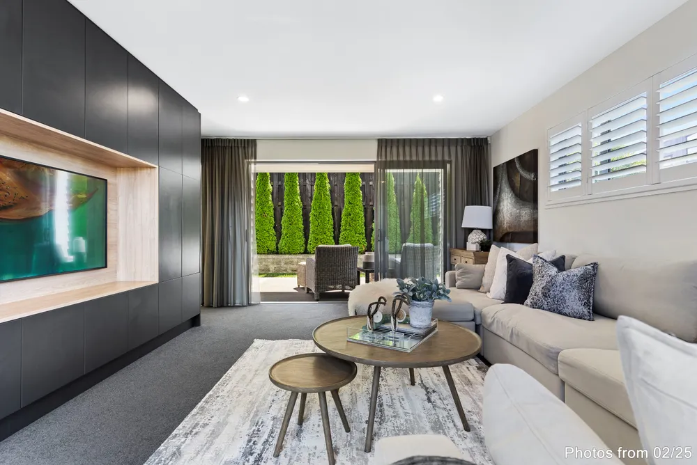 Photos of 15 Knoll Rise