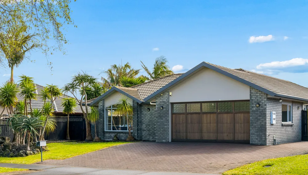 Photos of 10 Erne Crescent