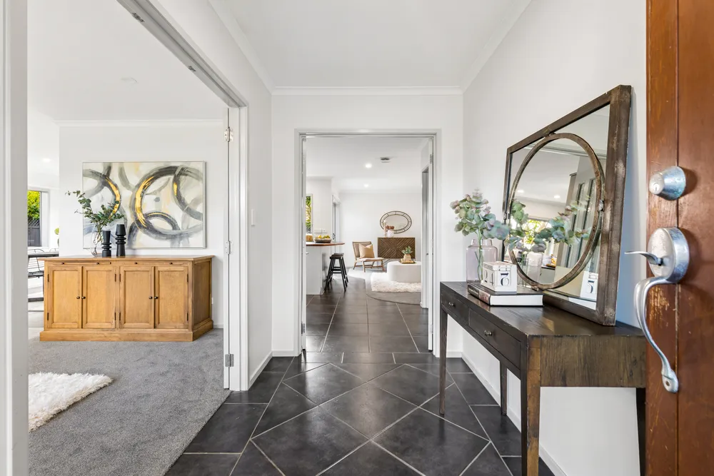 Photos of 10 Erne Crescent