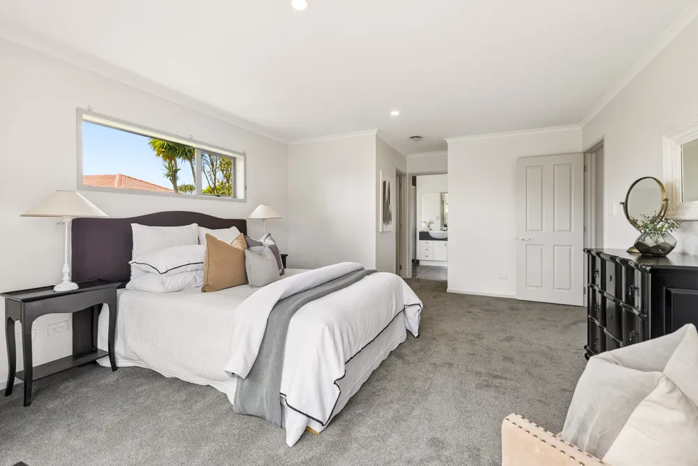 Photos of 10 Erne Crescent
